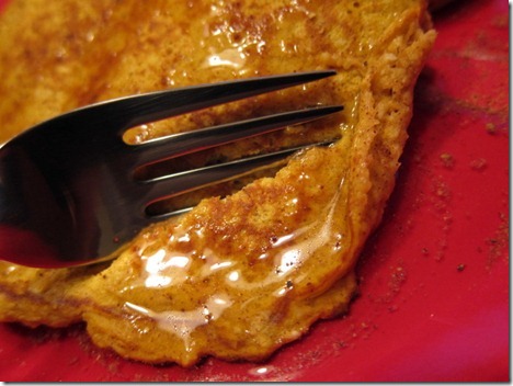 pumpkin protein pancakes 008