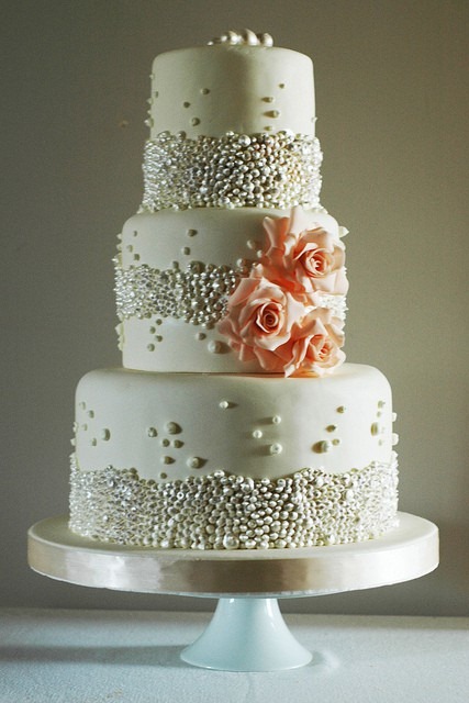 pearl wedding cake