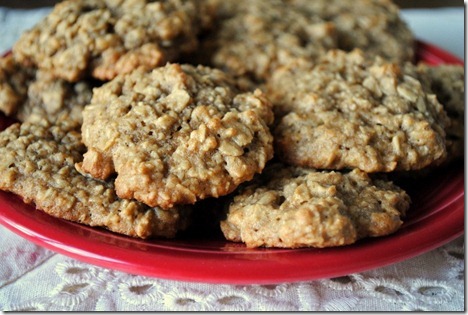 oatmeal peanut butter banana cookies