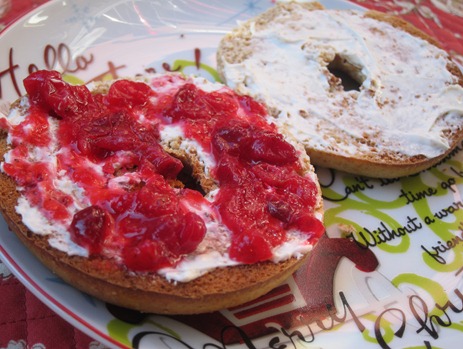 bagel with cran 036