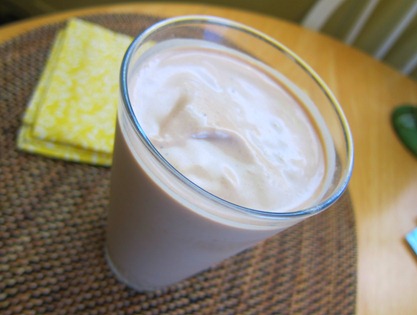 banana peanut butter smoothie 002