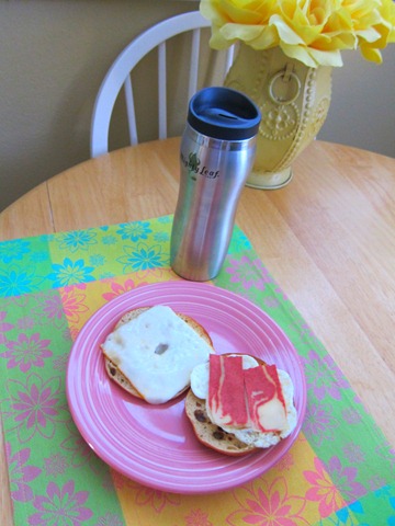 veggie bacon bagelwich 010