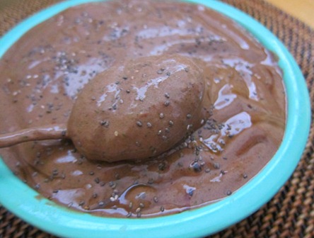 chocolate chia seed smoothie 005