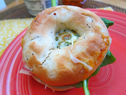 onion cheese bagel 006
