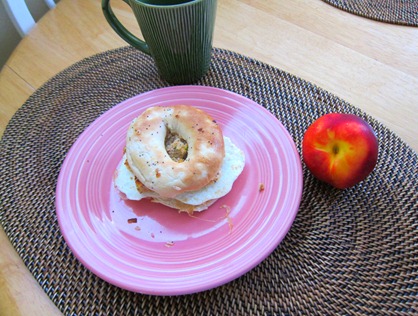 salmon burger bagelwich 001