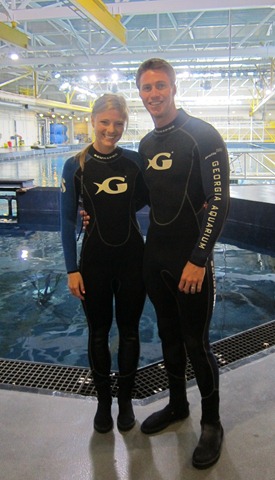 scuba diving with whale sharks georgia aquarium 021