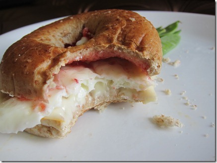 bagelwich jelly cheese 010
