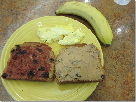 cinnamon raisin toast with peanut butter 003