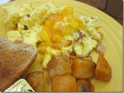 scrambled eggs with bacon and sausage 005