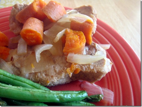 dog in kiddie pool 019