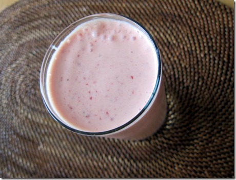 orange strawberry smoothie