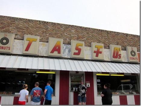 tas-t-o's donuts 007