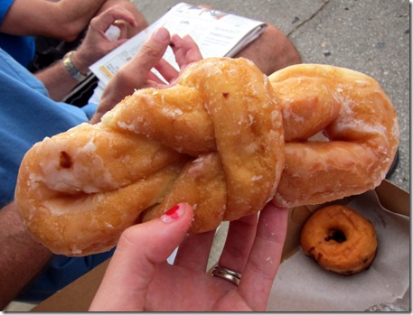 tas-t-o's donuts 009