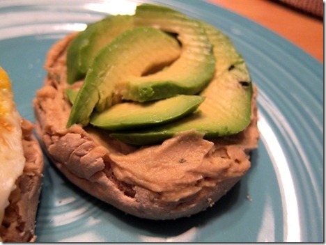 egg and hummus sandwich 001