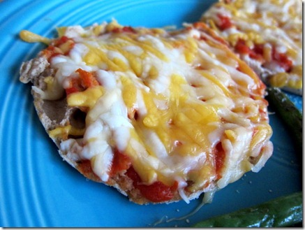 english muffin pizzas 003