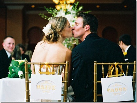 kiss bride groom