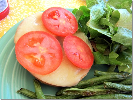 onion bagel sandwich 003