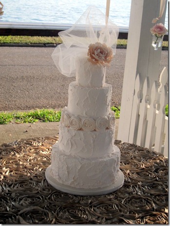 bridal model 073
