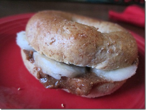 bagel banana pb