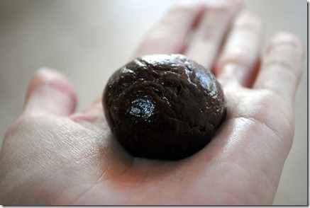 chocolate crinkle cookies 011