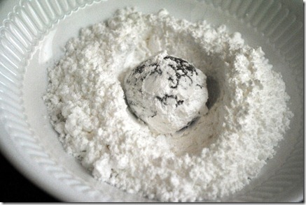 chocolate crinkle cookies 013