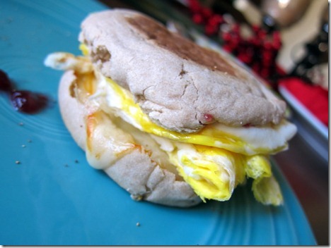 egg english muffin 018