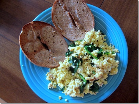 scrambled eggs spinach