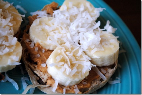 english muffin with peanut butter and banana 004
