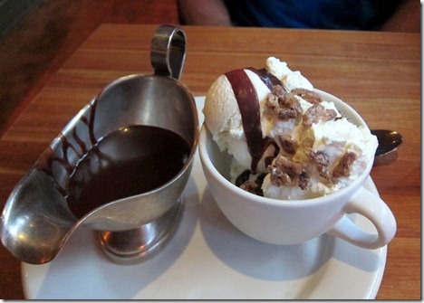 hillstone hot fudge sundae