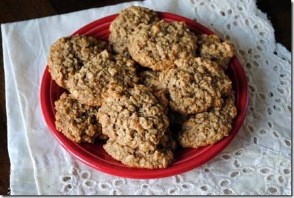 oatmeal banana peanut butter cookies 052-001