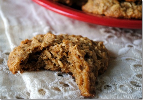 oatmeal peanut butter banana cookies