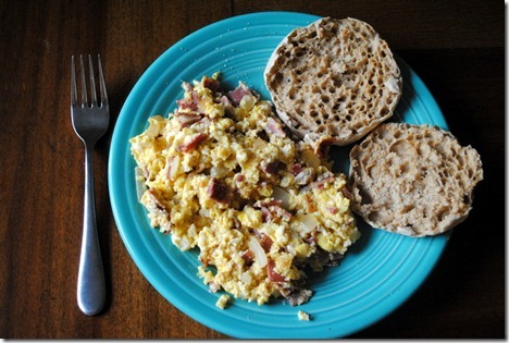 scrambled eggs turkey bacon 014