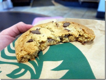 chocolate chunk cookie starbucks