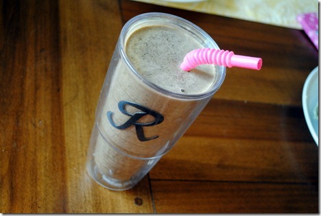 protein smoothie with spinach
