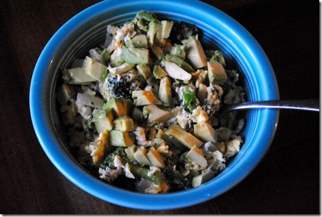 scrambled eggs with avocado 018