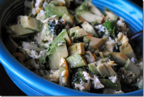 scrambled eggs with avocado 021