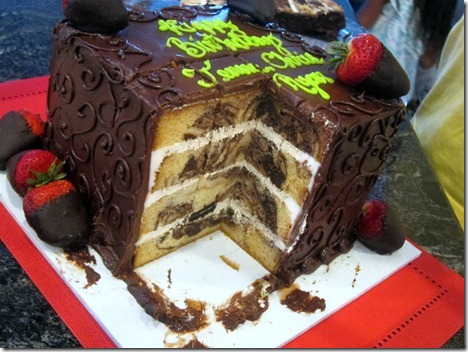 marble cake with cookies n cream filling