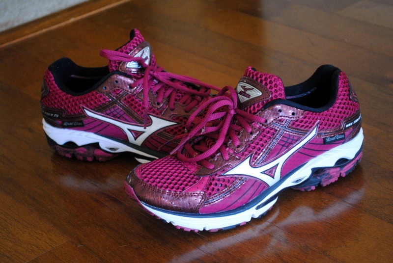 mizuno wave rider 15