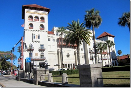 Casa Monica