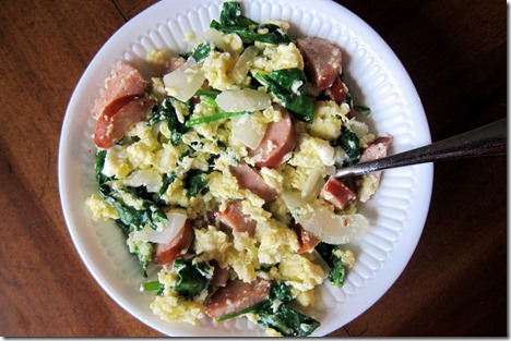 scrambled eggs with sausage and feta 030