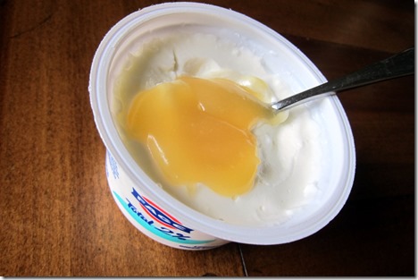 Greek yogurt with lemon curd