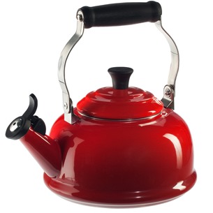 le creuset kettle red