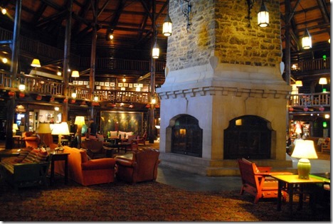 Le Chateau Montebello (2)