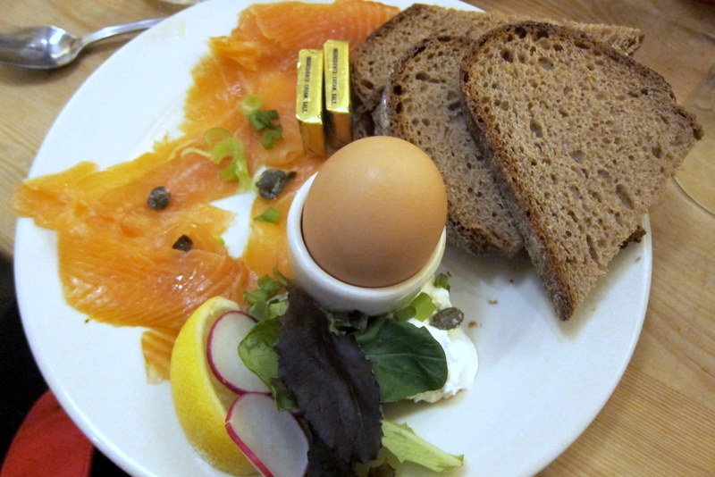 Smoked Salmon Le Pain