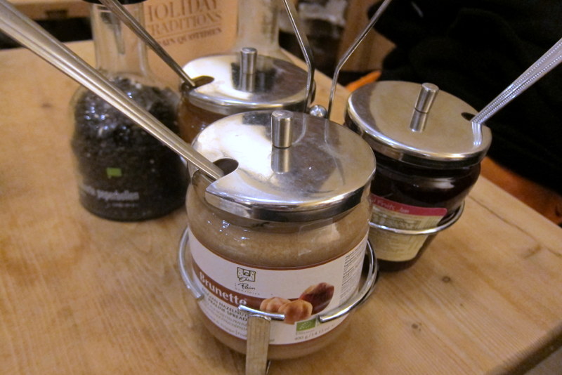 Le Pain hazelnut spread
