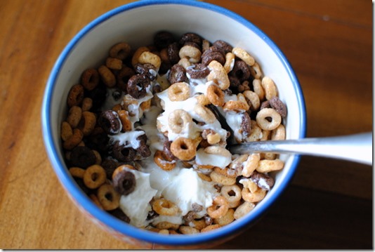cheerios and yogurt