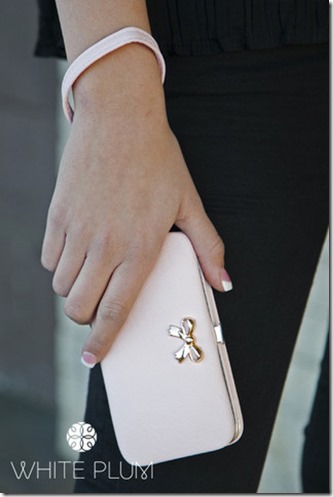 wristlet bow
