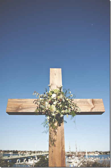 Beautiful Wooden Cross for Wedding