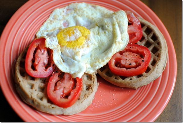 egg waffle tomato