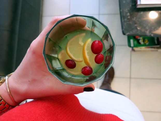 white sangria cranberries